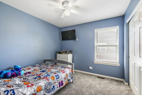 394 Rockland Avenue Elgin IL 60124