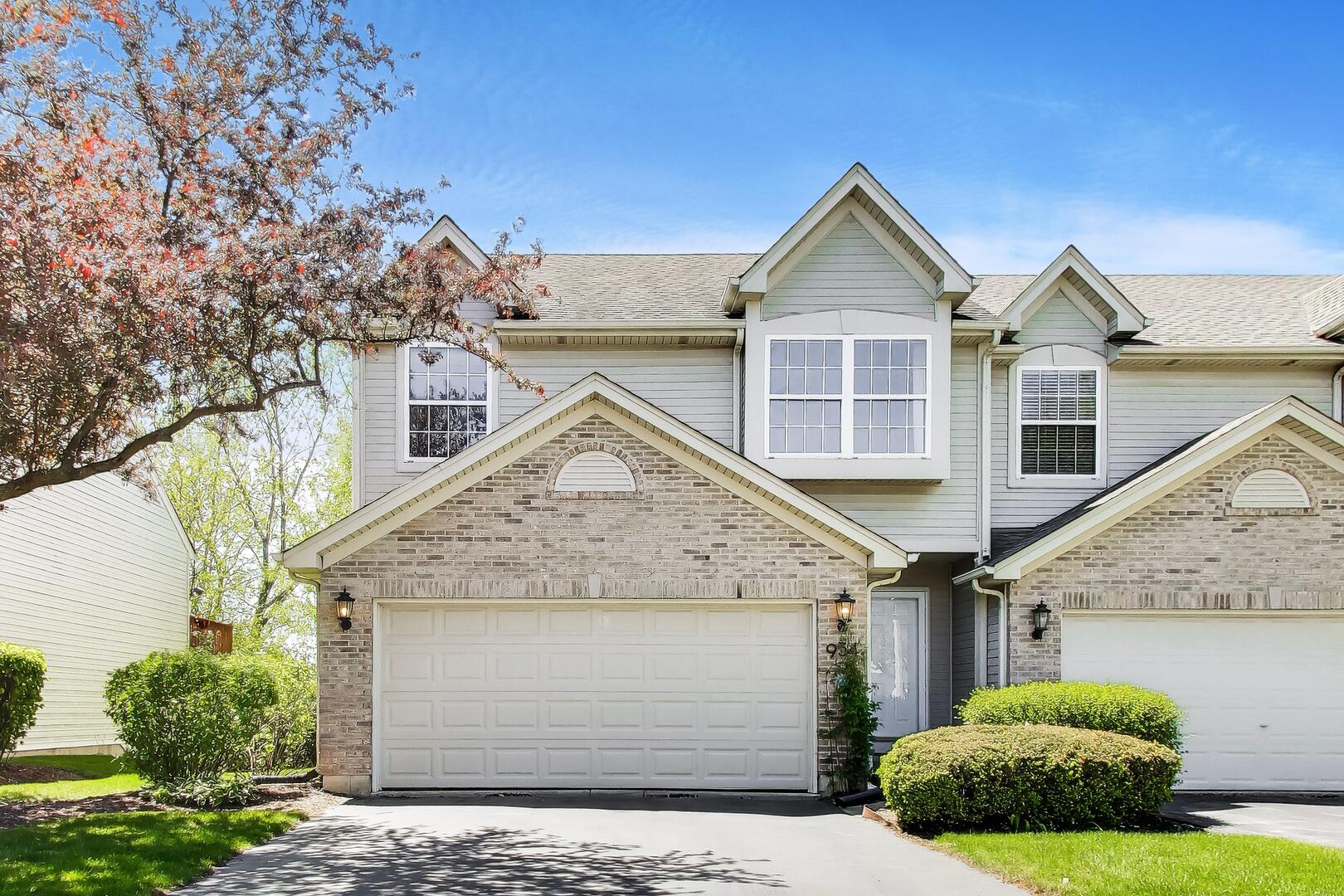 934 Viewpoint Drive Lake In The Hills IL 60156