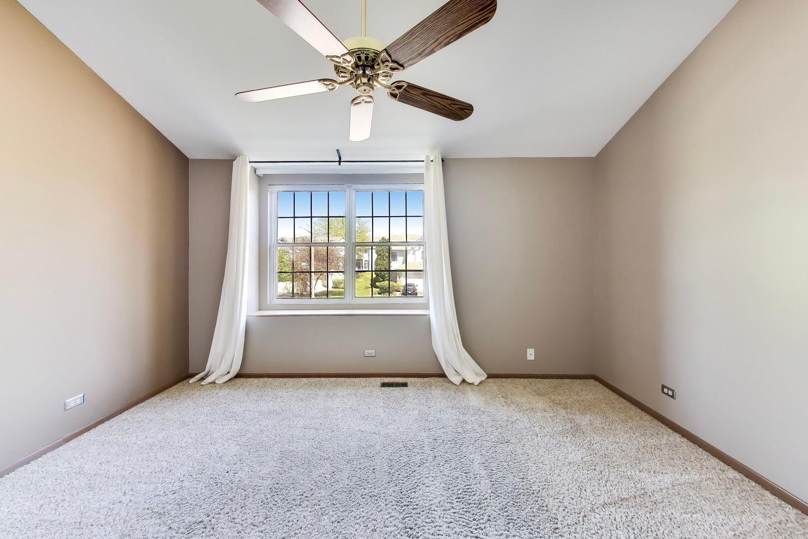 934 Viewpoint Drive Lake In The Hills IL 60156