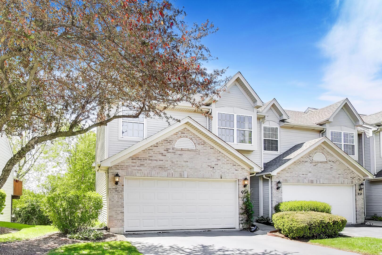 934 Viewpoint Drive Lake In The Hills IL 60156