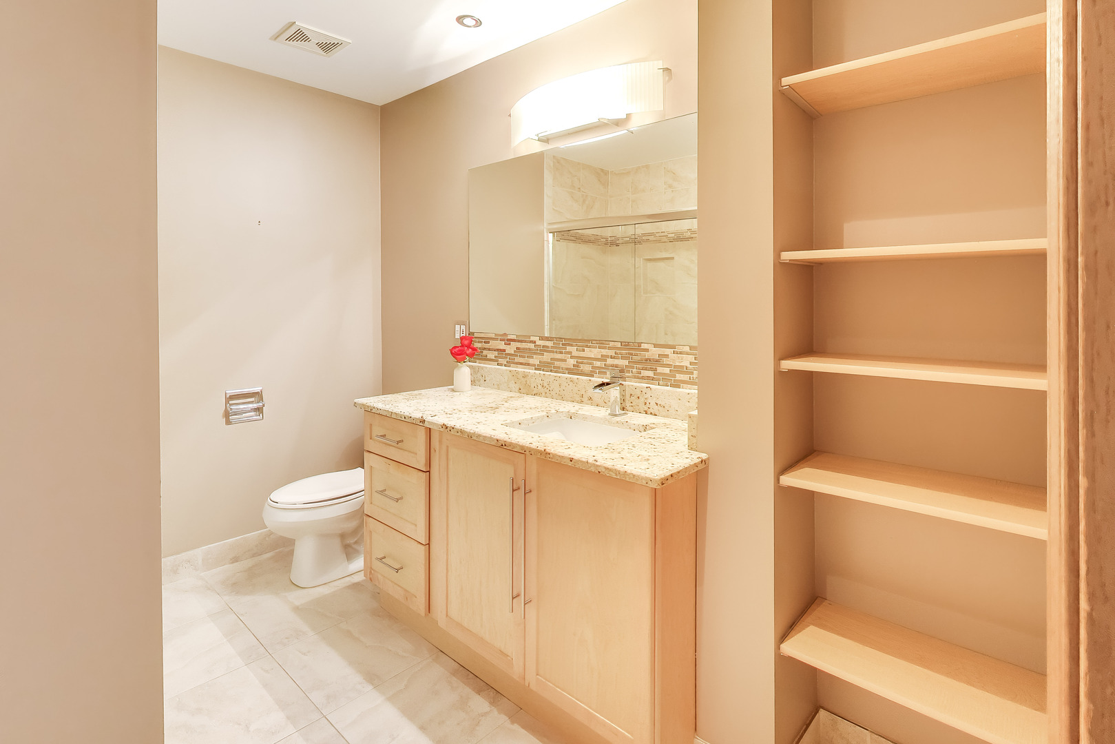 934 Viewpoint Drive Lake In The Hills IL 60156