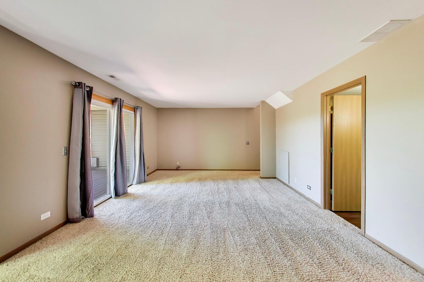 934 Viewpoint Drive Lake In The Hills IL 60156