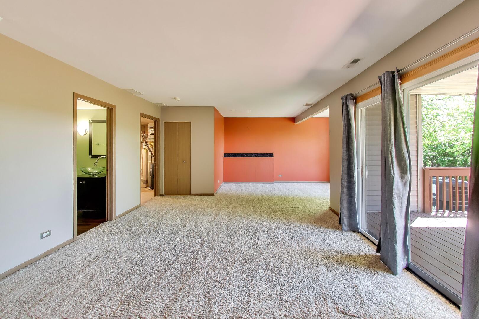 934 Viewpoint Drive Lake In The Hills IL 60156