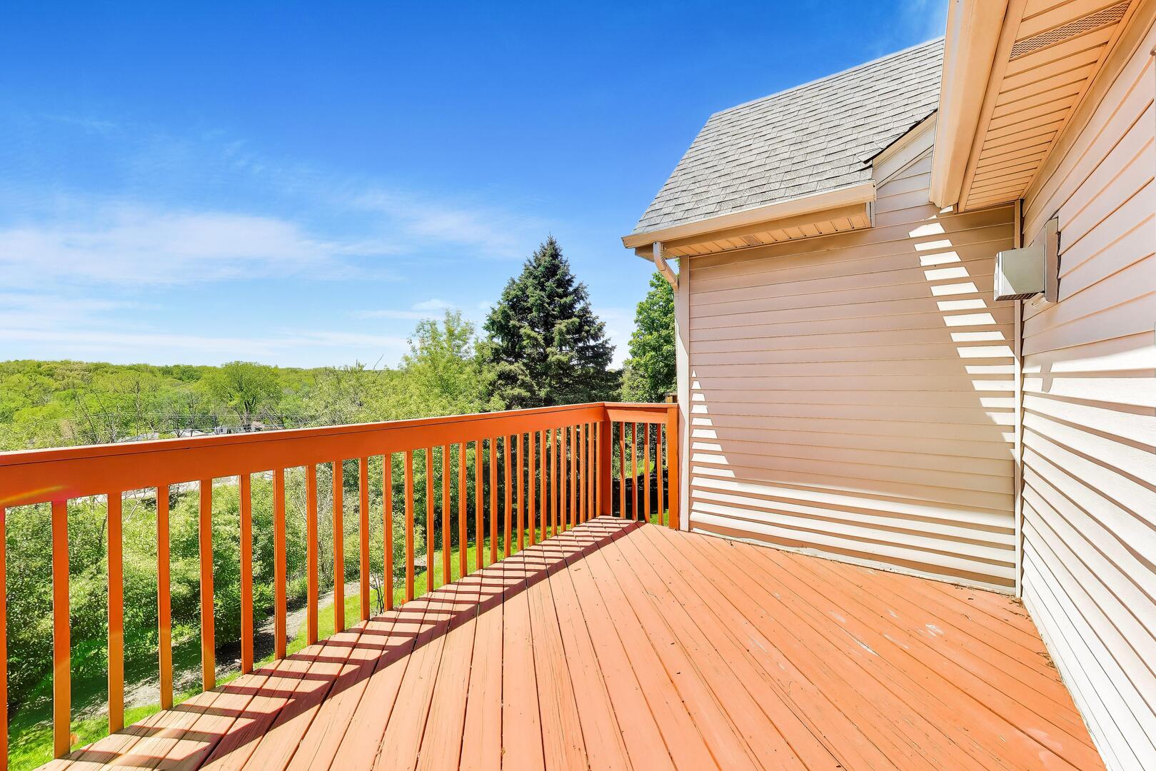 934 Viewpoint Drive Lake In The Hills IL 60156