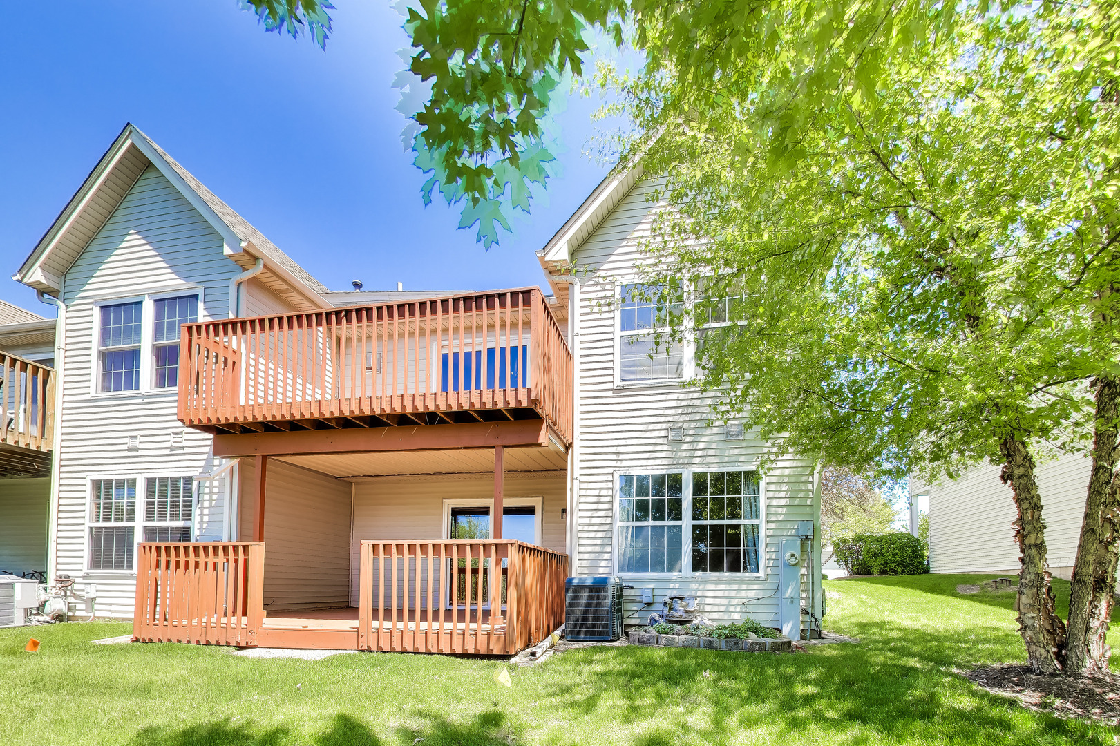 934 Viewpoint Drive Lake In The Hills IL 60156