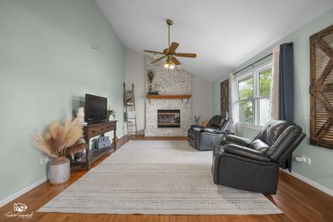 802 Andrea Drive Manhattan IL 60442