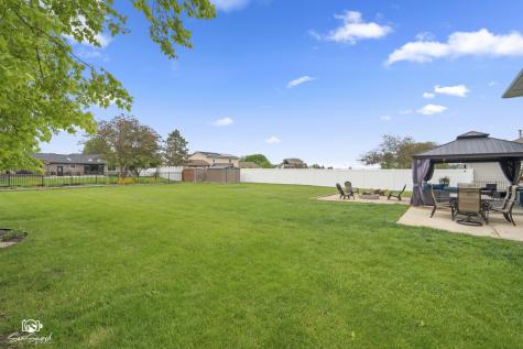 802 Andrea Drive Manhattan IL 60442