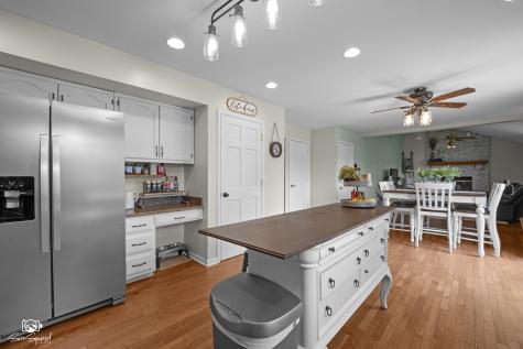 802 Andrea Drive Manhattan IL 60442