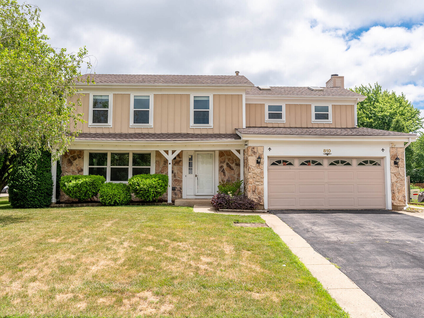 810 Fox Run Lane Algonquin IL 60102