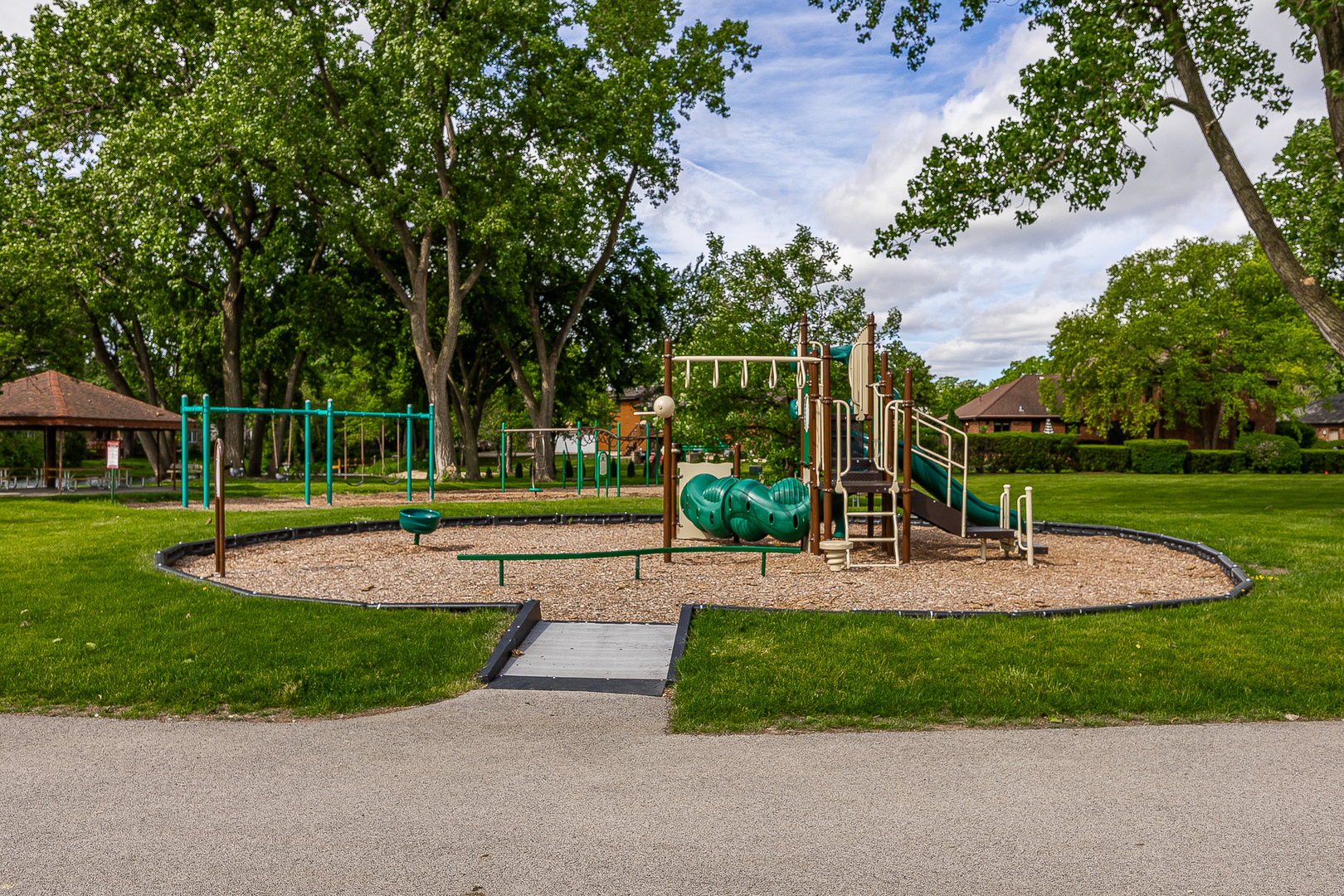 306 Woodview Court Oak Brook IL 60523