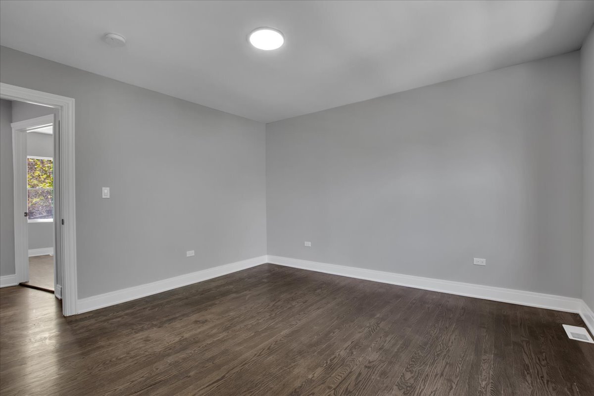 735 East 105th Street Chicago IL 60628