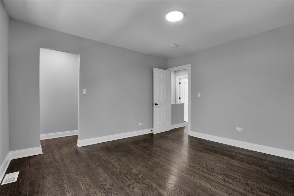735 East 105th Street Chicago IL 60628