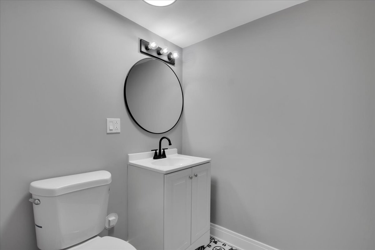 735 East 105th Street Chicago IL 60628