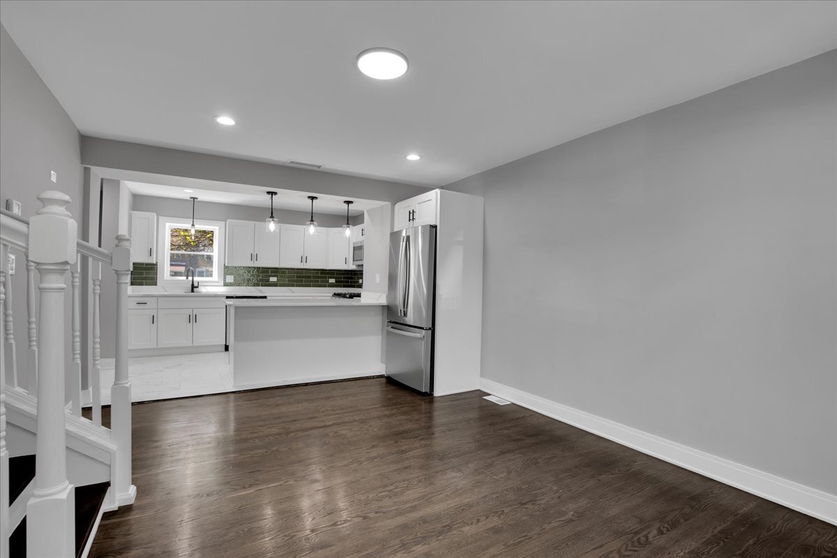 735 East 105th Street Chicago IL 60628