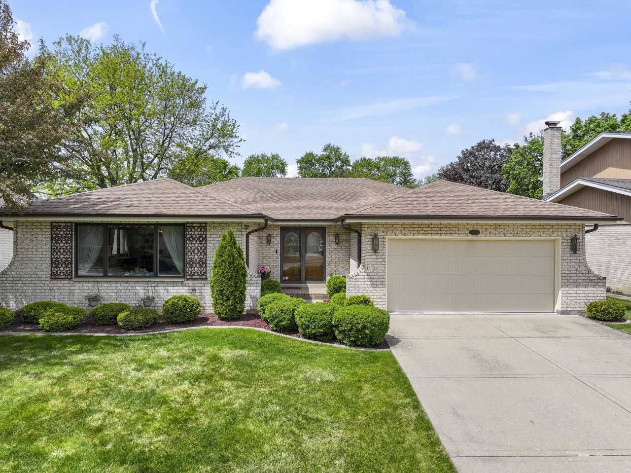 404 South Helena Avenue Mount Prospect IL 60056