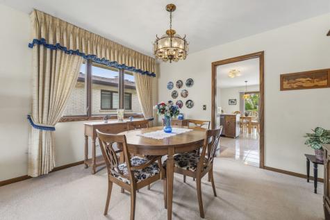 404 South Helena Avenue Mount Prospect IL 60056