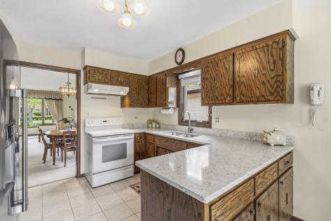 404 South Helena Avenue Mount Prospect IL 60056