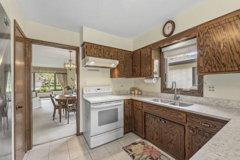 404 South Helena Avenue Mount Prospect IL 60056
