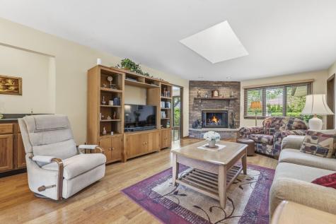 404 South Helena Avenue Mount Prospect IL 60056