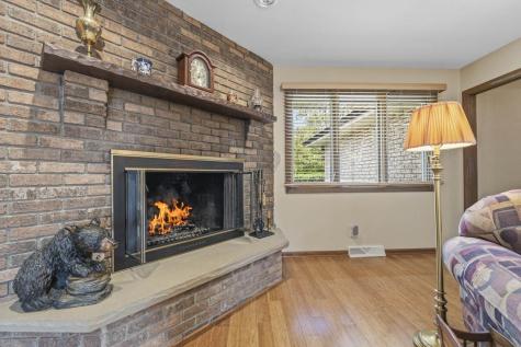 404 South Helena Avenue Mount Prospect IL 60056