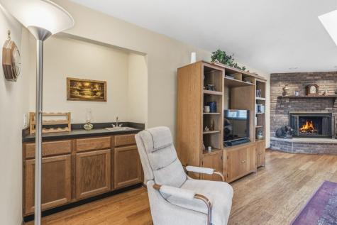 404 South Helena Avenue Mount Prospect IL 60056
