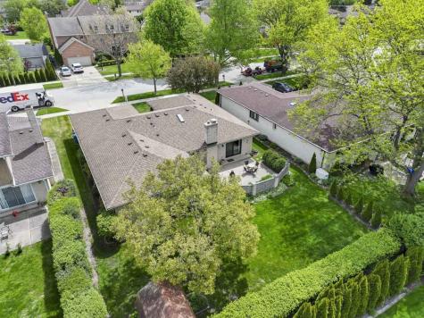 404 South Helena Avenue Mount Prospect IL 60056