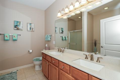 895 Eineke Boulevard Algonquin IL 60102