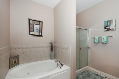 895 Eineke Boulevard Algonquin IL 60102