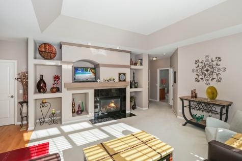 895 Eineke Boulevard Algonquin IL 60102