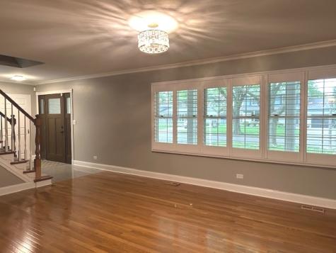 905 Fairlawn Avenue Libertyville IL 60048