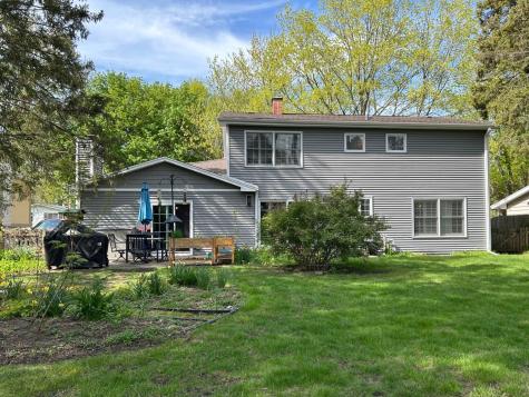905 Fairlawn Avenue Libertyville IL 60048