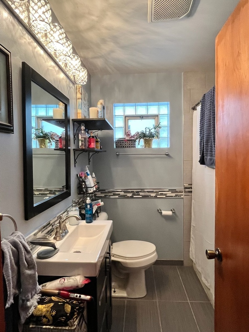 6822 South Kenneth Avenue Chicago IL 60629