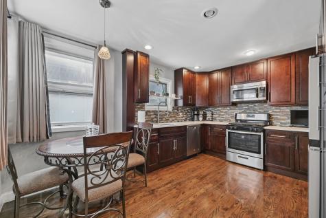 10222 South California Avenue Evergreen Park IL 60805