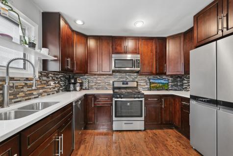 10222 South California Avenue Evergreen Park IL 60805