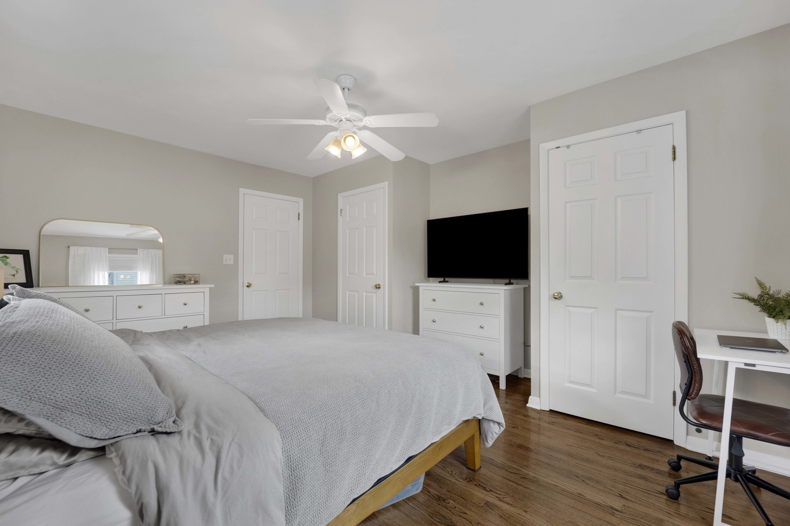 61 Harris Avenue Clarendon Hills IL 60514