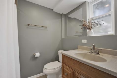 61 Harris Avenue Clarendon Hills IL 60514