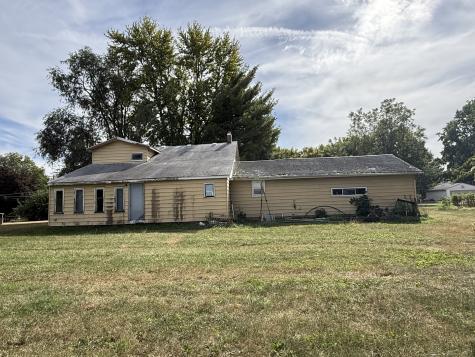 104-106 Gaston Street Dixon IL 61021