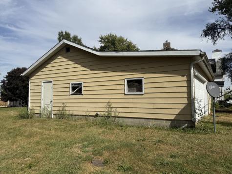 104-106 Gaston Street Dixon IL 61021