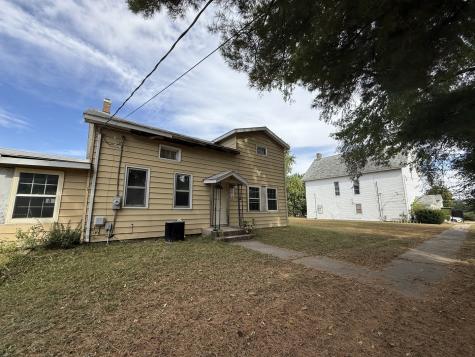 104-106 Gaston Street Dixon IL 61021