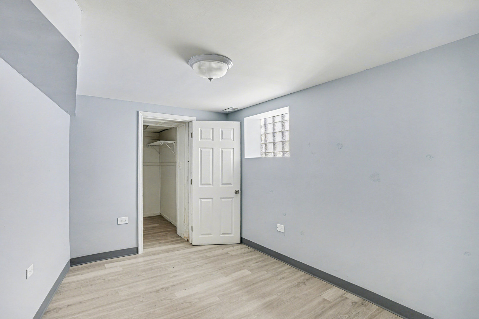 7449 South Bennett Avenue Chicago IL 60649