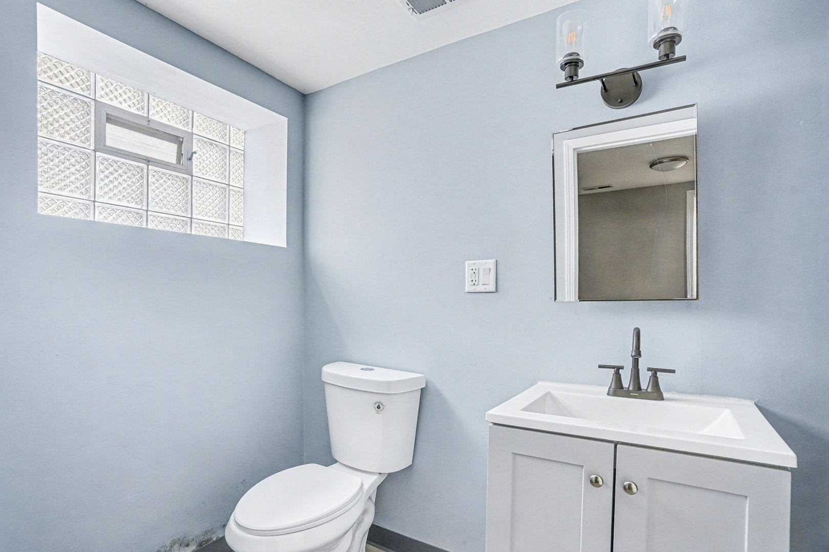 7449 South Bennett Avenue Chicago IL 60649