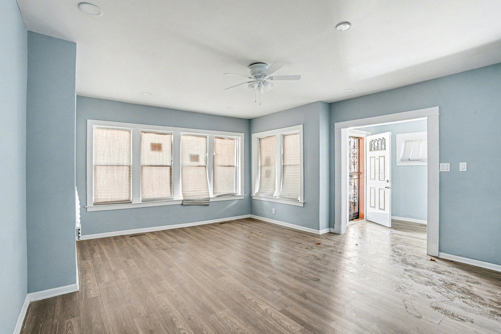 7449 South Bennett Avenue Chicago IL 60649