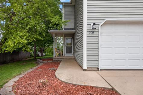 905 Taylor Lane Leroy IL 61752