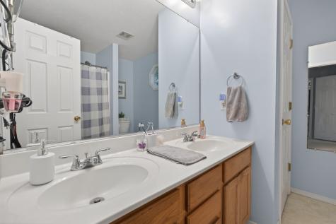 905 Taylor Lane Leroy IL 61752