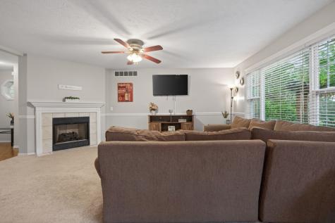 905 Taylor Lane Leroy IL 61752