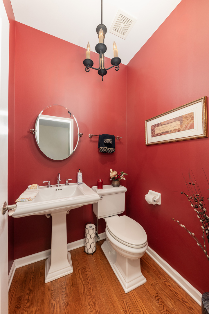 2701 West Walnut Court Woodridge IL 60517