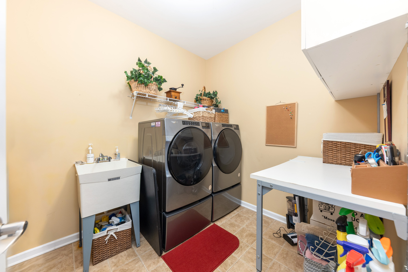 2701 West Walnut Court Woodridge IL 60517