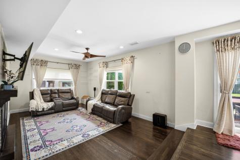 459 Sussex Court Buffalo Grove IL 60089