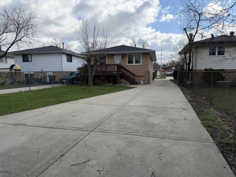 18052 Soleri Drive Country Club Hills IL 60478