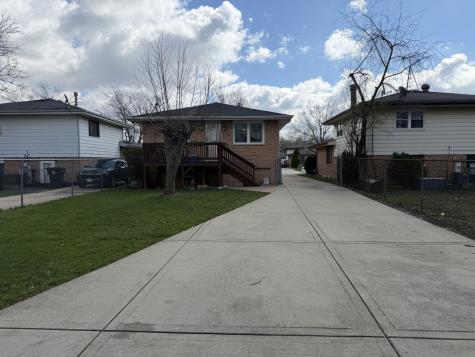 18052 Soleri Drive Country Club Hills IL 60478